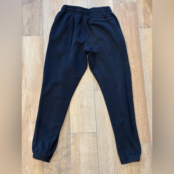 Under Armour Sweatpants medium - Picture 2 of 4